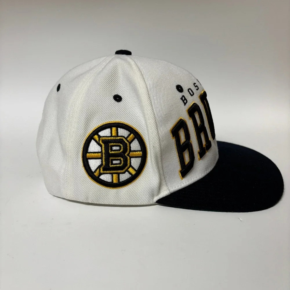 Boston Bruins Zephyr NHL Snapback Hat White Black Green Underbrim Mens OSFA